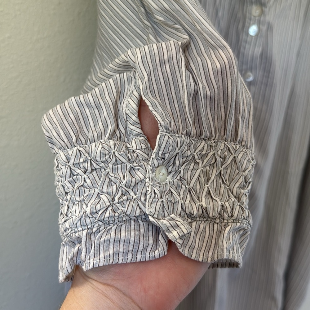 Sundance Marianna Stripe Top Large Gray White Henley Smocked Ruffle Button Up - Picture 6 of 11